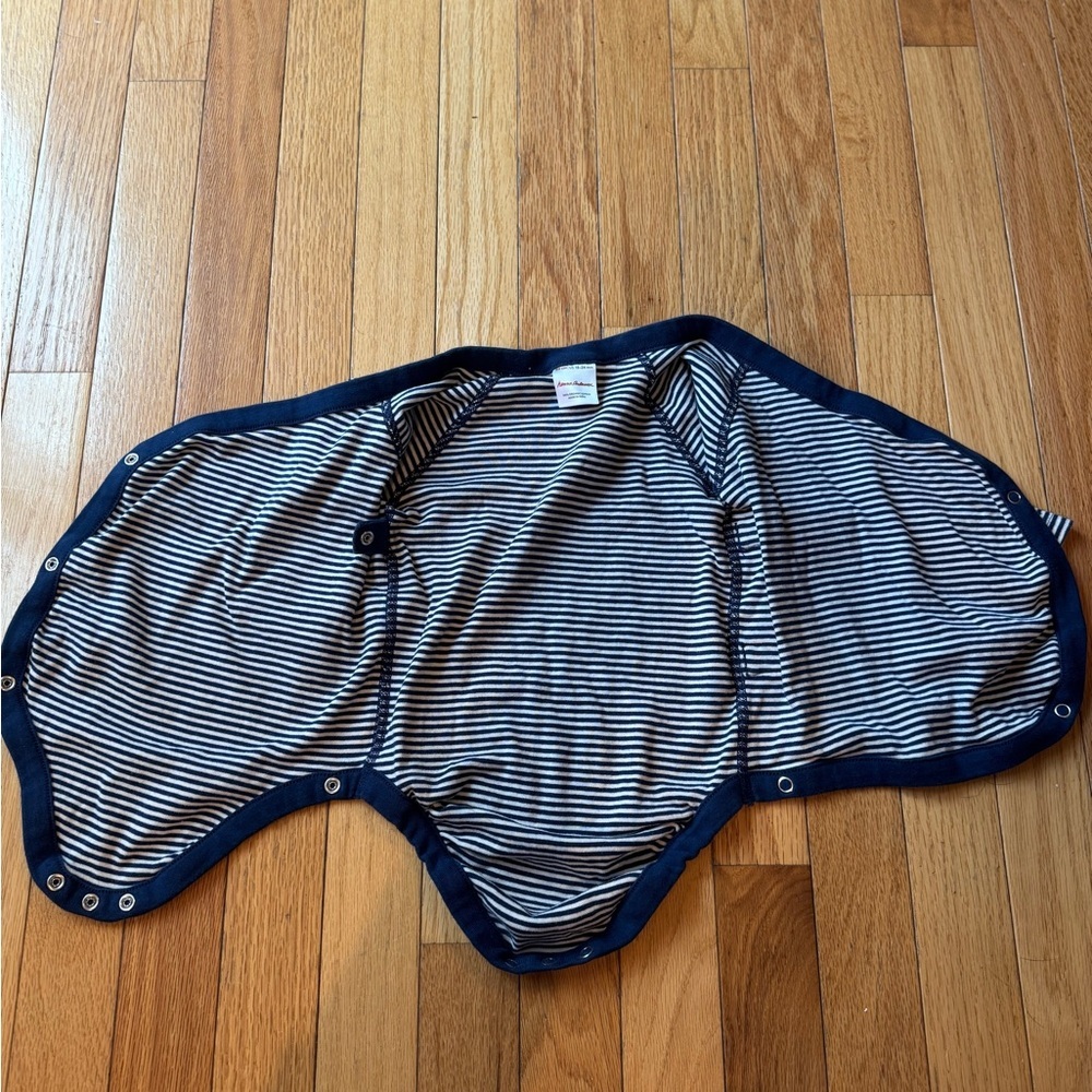 Baby Layette Bodysuit in HannaSoft™ (18-24m) - Picture 4 of 7